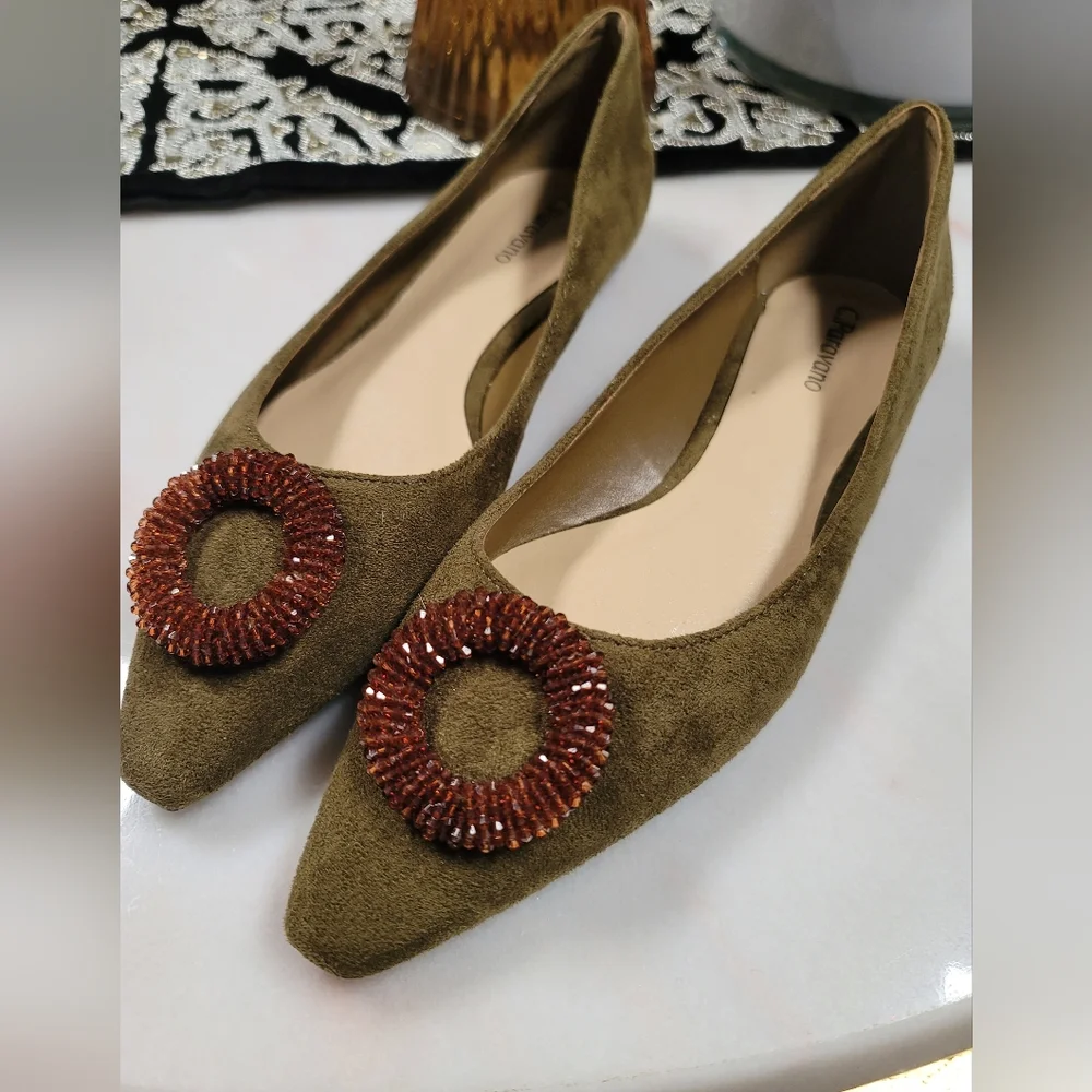 Sold Shoes - Picture 1 of 8